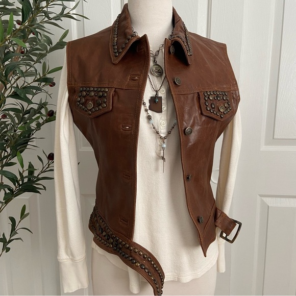 The Ranch Wear Vintage Rebel Leather Studded Vest - Picture 3 of 15